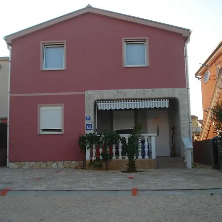 Apartment Niko *